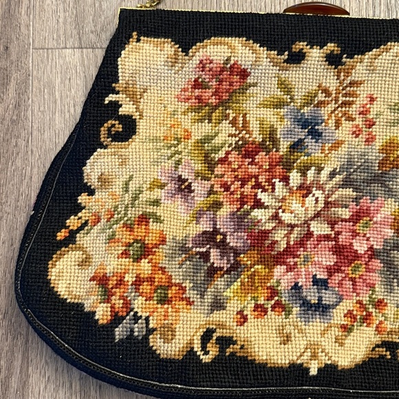 Vintage Jolles made in Austria needlepoint Floral Embroidered Women's Bag - Picture 8 of 12